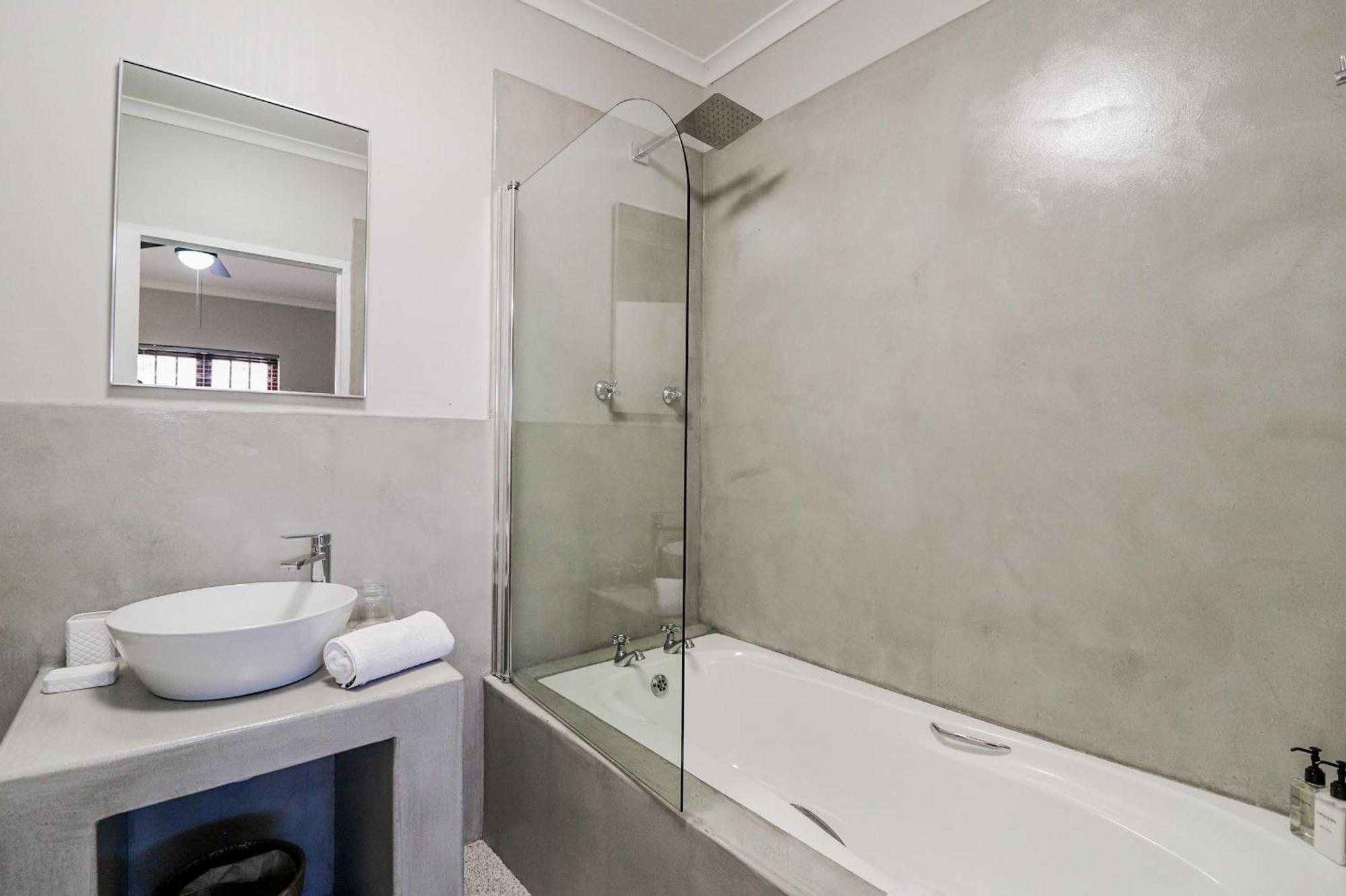 Lavender Manor Guest Lodge Херманус Номер фото