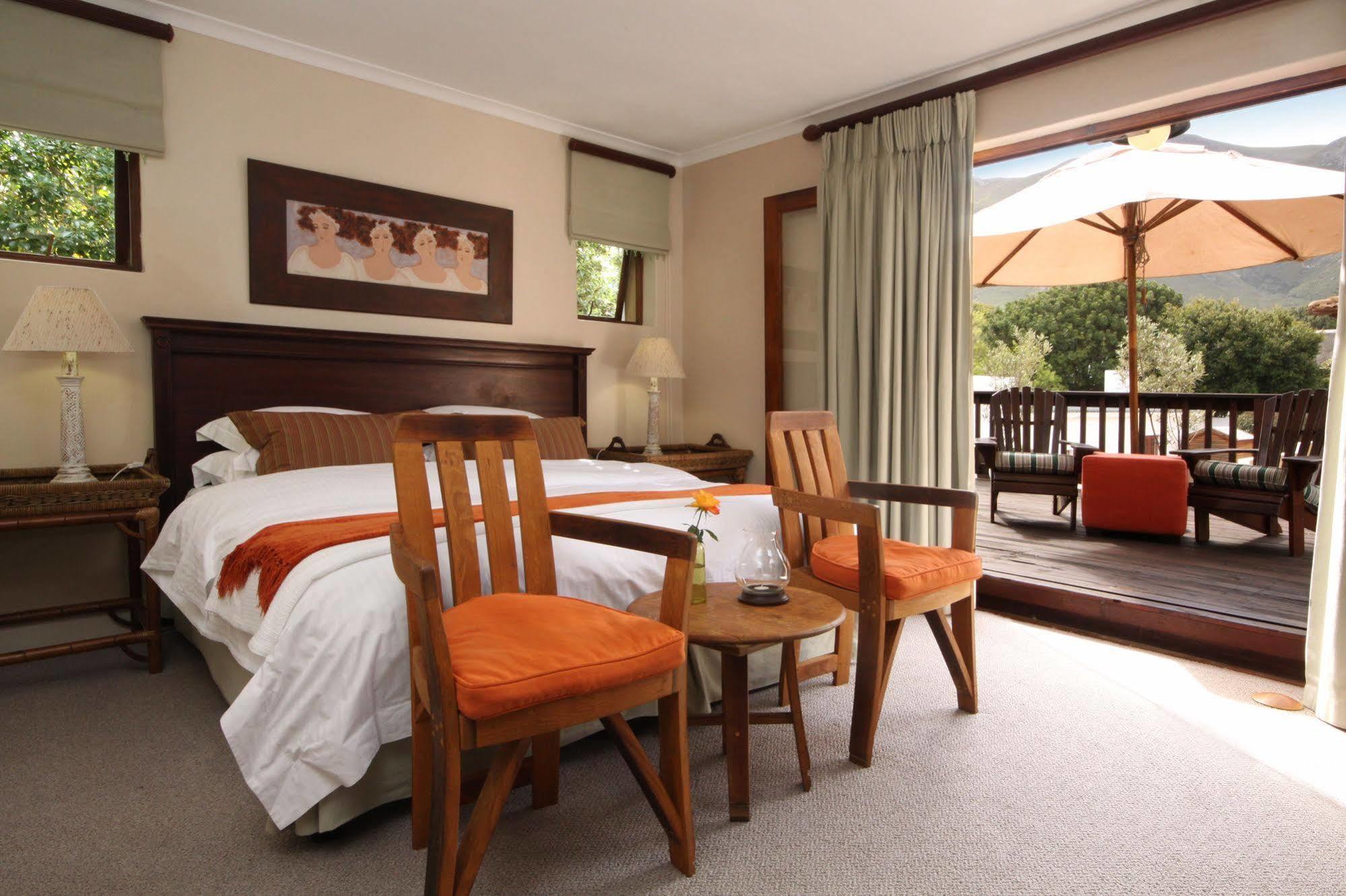 Lavender Manor Guest Lodge Херманус Экстерьер фото