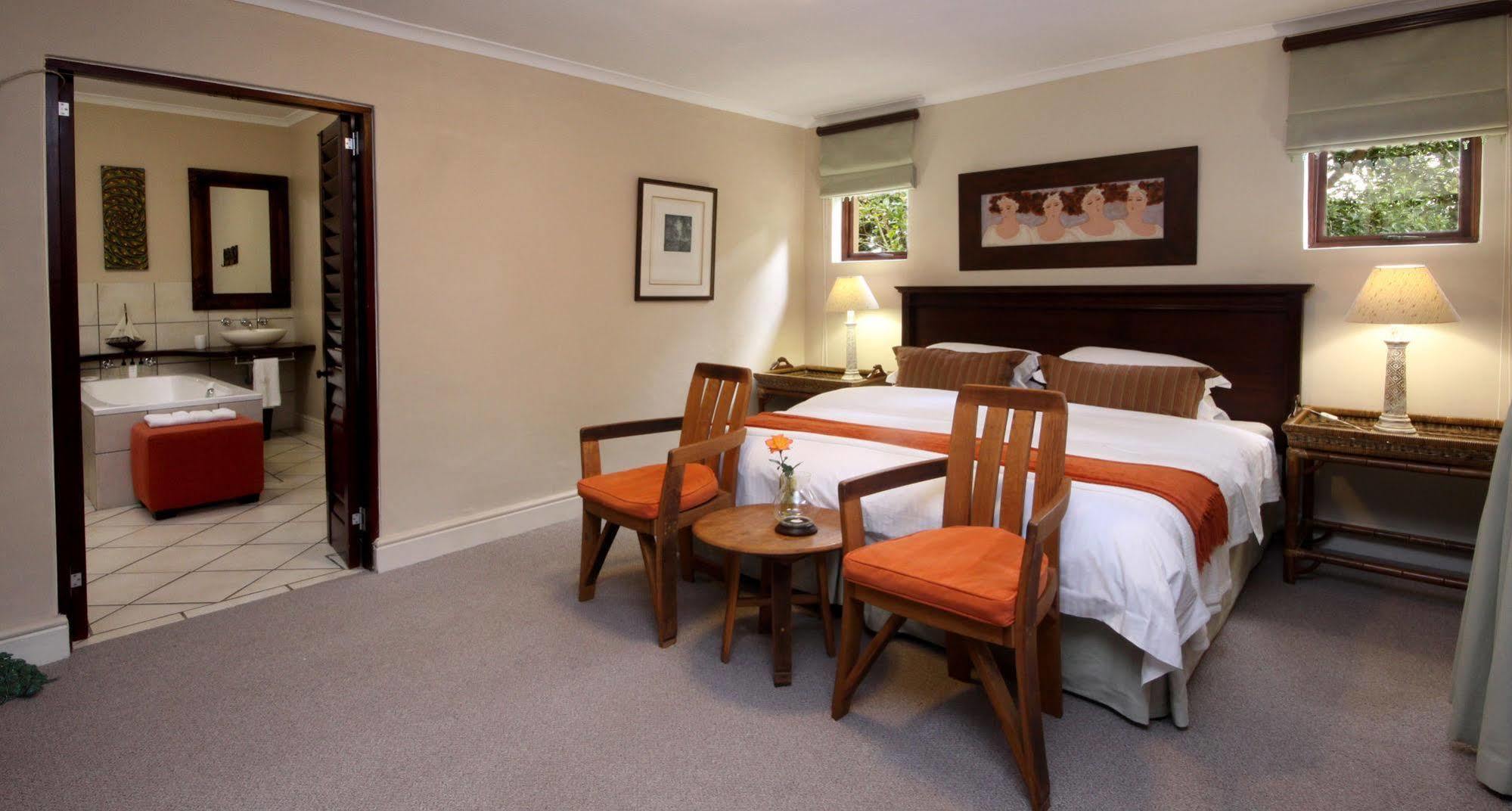 Lavender Manor Guest Lodge Херманус Экстерьер фото